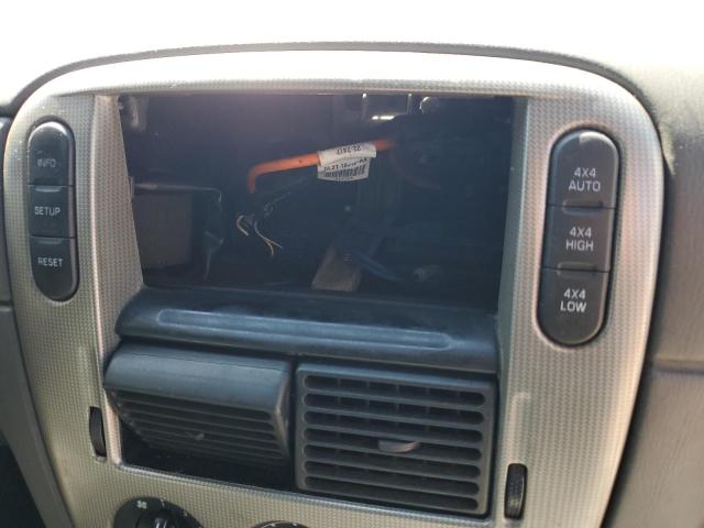 Photo 9 from auction – 2005 FORD EXPLORER X with VIN 1FMZU73K15UB75113
