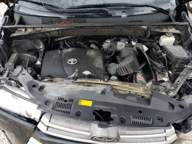 Photo 7 from auction – 2018 TOYOTA HIGHLANDER with VIN 5TDKZRFH5JS536781