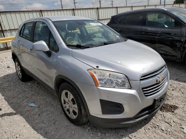 CHEVROLET TRAX LS 2015 with VIN 3GNCJKSBXFL255245 - Photo from auction