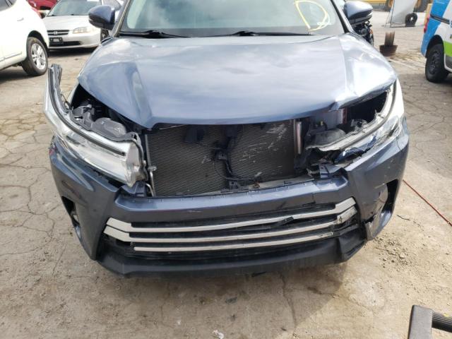 Photo 9 from auction – 2019 TOYOTA HIGHLANDER with VIN 5TDKZRFH8KS294828