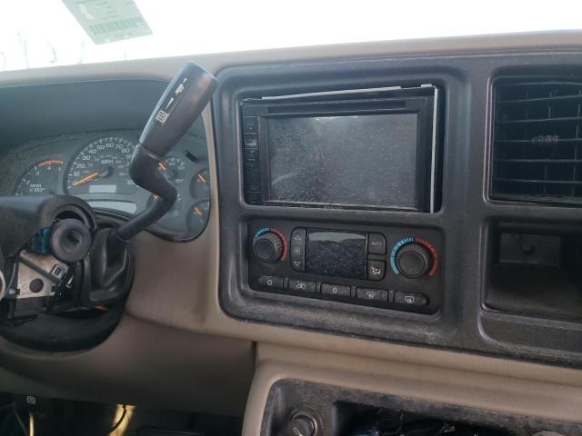 Photo 10 from auction – 2005 CHEVROLET SILVERADO with VIN 1GCJK332X5F832057