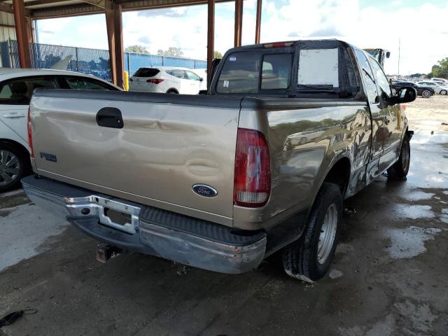 Photo 4 from auction – 2001 FORD F150 with VIN 1FTRX17W01NA81900