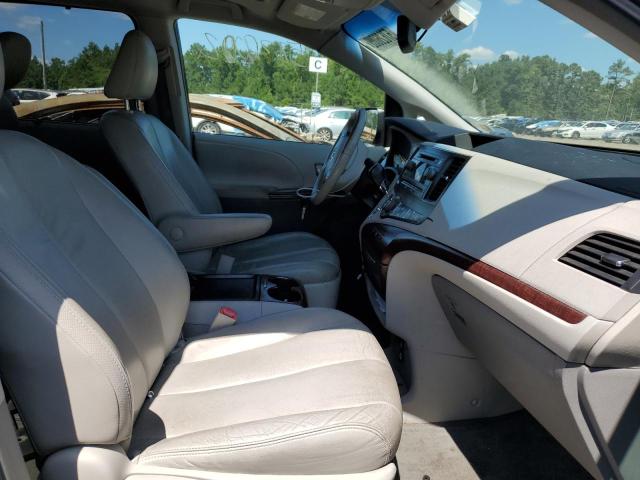 Photo 5 from auction – 2011 TOYOTA SIENNA XLE with VIN 5TDYK3DC1BS083263