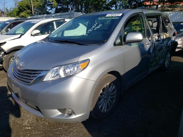 Photo 2 from auction – 2017 TOYOTA SIENNA XLE with VIN 5TDYZ3DC6HS834829
