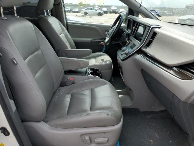 Photo 5 from auction – 2016 TOYOTA SIENNA XLE with VIN 5TDYK3DC4GS701781