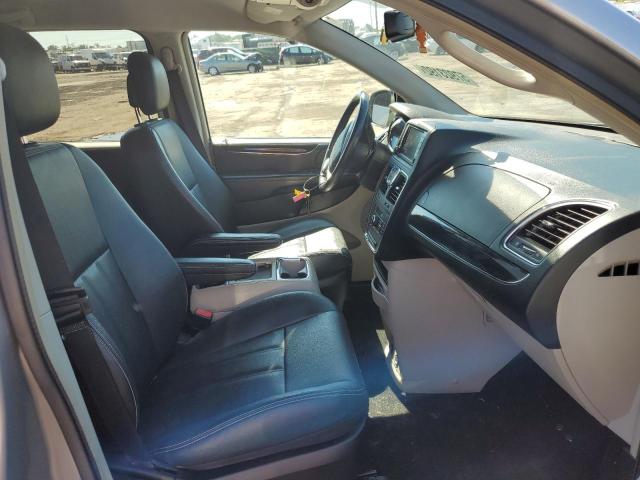 Photo 5 from auction – 2014 CHRYSLER TOWN & COU with VIN 2C4RC1BG5ER220780