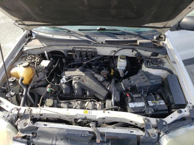 Photo 7 from auction – 2005 FORD ESCAPE XLT with VIN 1FMYU93145DA10803