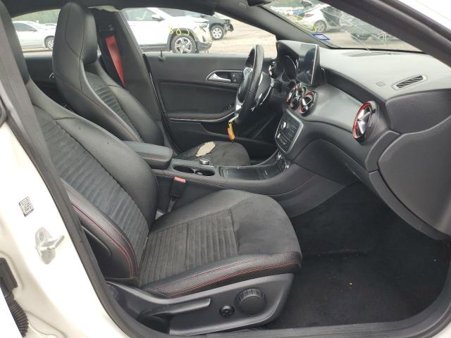 Photo 5 from auction – 2015 MERCEDES-BENZ CLA 250 with VIN WDDSJ4EB7FN163205