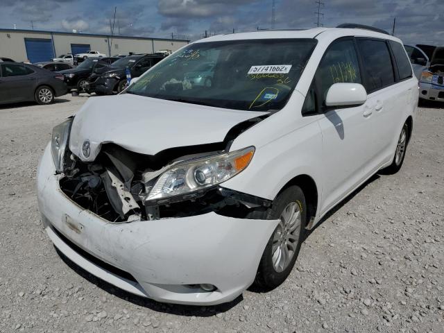Photo 2 from auction – 2013 TOYOTA SIENNA XLE with VIN 5TDYK3DC8DS366665
