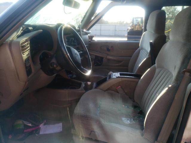 Photo 5 from auction – 2002 CHEVROLET BLAZER with VIN 1GNCS13W42K225288