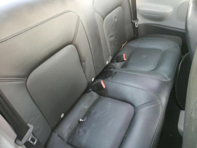 Photo 6 from auction – 2004 VOLKSWAGEN NEW BEETLE with VIN 3VWCD31C34M412442