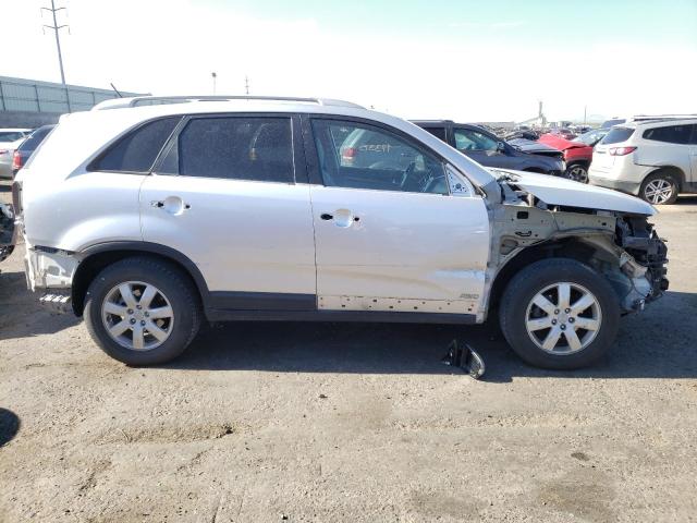 Photo 9 from auction – 2013 KIA SORENTO LX with VIN 5XYKTDA22DG402822