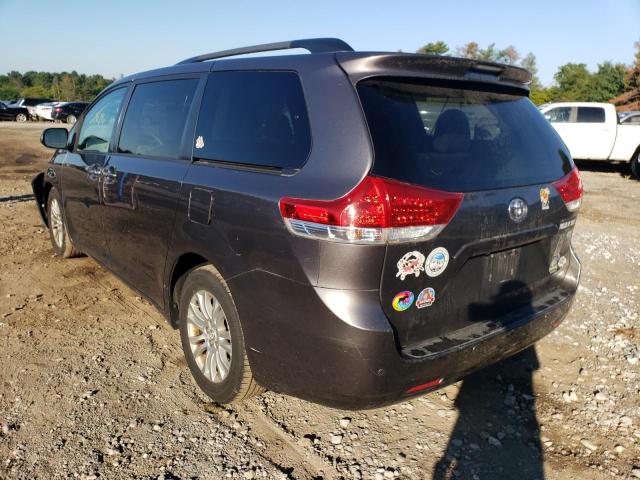 Photo 3 from auction – 2011 TOYOTA SIENNA XLE with VIN 5TDYK3DC2BS020639