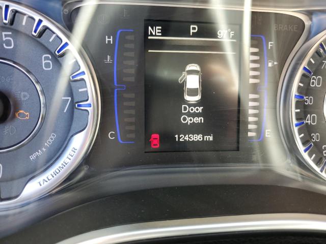 Photo 8 from auction – 2015 CHRYSLER 200 LIMITE with VIN 1C3CCCAB6FN650621