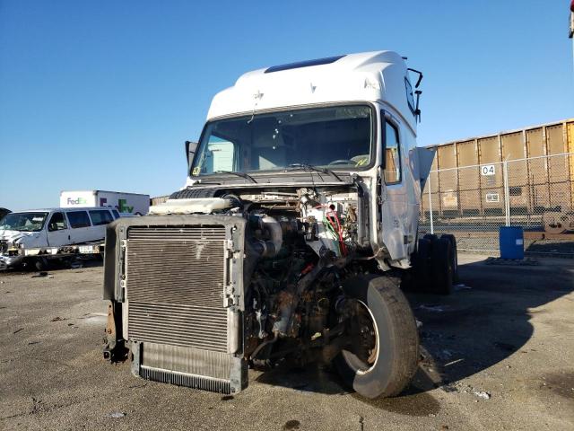 Photo 2 from auction – 2015 VOLVO VN VNL with VIN 4V4N99EH3FN191430