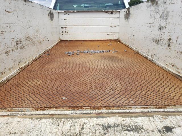 Photo 6 from auction – 2004 CHEVROLET SILVERADO with VIN 1GBHC24U14E389912