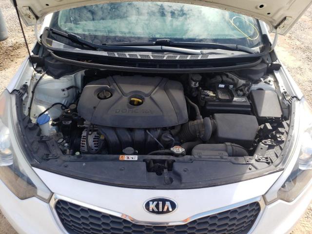 Photo 7 from auction – 2016 KIA FORTE LX with VIN KNAFX4A69G5549335