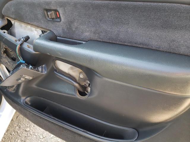 Photo 9 from auction – 2000 CHEVROLET SILVERADO with VIN 1GCEK14T6YZ119768
