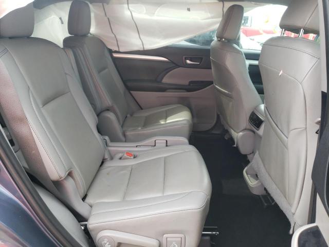 Photo 6 from auction – 2019 TOYOTA HIGHLANDER with VIN 5TDKZRFH8KS294828