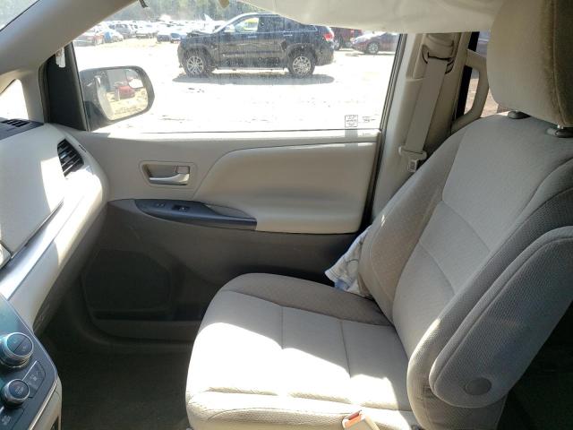 Photo 5 from auction – 2017 TOYOTA SIENNA LE with VIN 5TDKZ3DC6HS813694