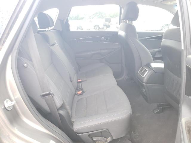 Photo 6 from auction – 2016 KIA SORENTO LX with VIN 5XYPG4A30GG047933
