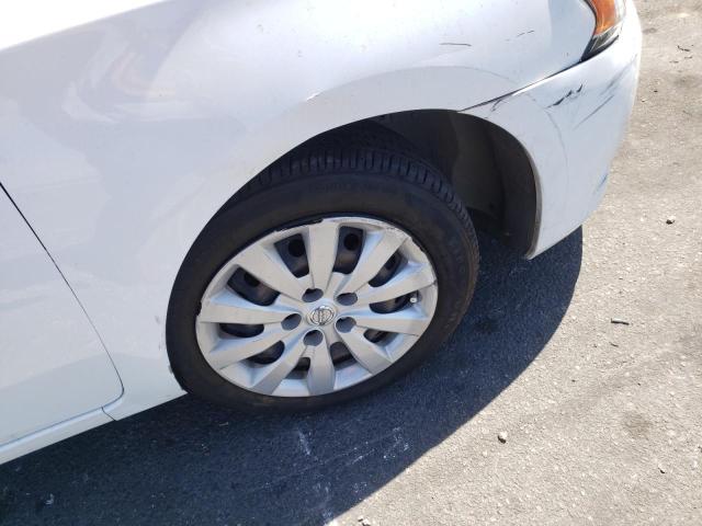 Photo 9 from auction – 2015 NISSAN SENTRA S with VIN 3N1AB7AP1FY263764