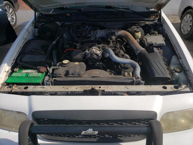 Photo 7 from auction – 2005 FORD CROWN VICT with VIN 2FAHP71W55X106453