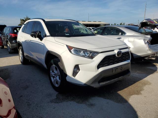 Photo 1 from auction – 2019 TOYOTA RAV4 XLE with VIN JTMW1RFV6KD019050