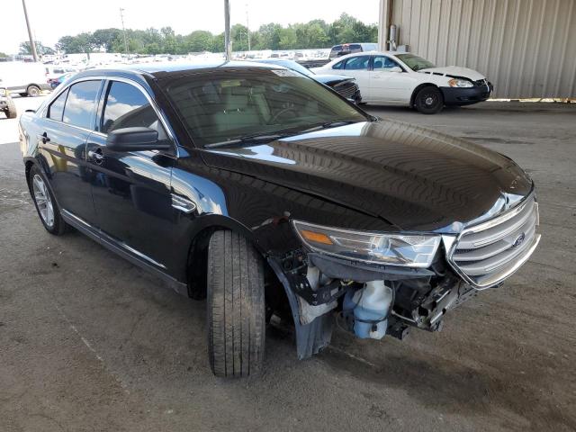 FORD TAURUS SE 2018 with VIN 1FAHP2D83JG104152 - Photo from auction