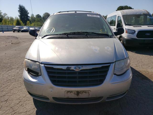 Photo 9 from auction – 2007 CHRYSLER TOWN & COU with VIN 2A4GP54L47R232008