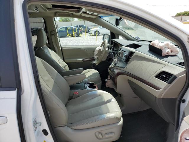 Photo 5 from auction – 2013 TOYOTA SIENNA XLE with VIN 5TDYK3DC8DS366665