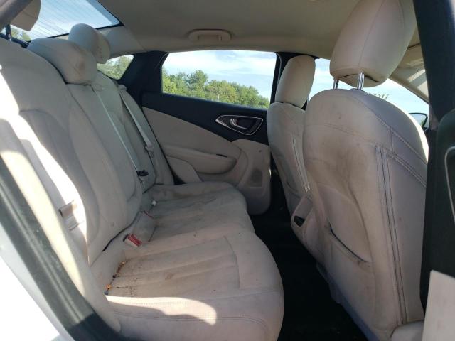 Photo 6 from auction – 2015 CHRYSLER 200 LIMITE with VIN 1C3CCCAB5FN639514