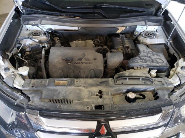 Photo 7 from auction – 2016 MITSUBISHI OUTLANDER with VIN JA4AZ3A33GZ045924