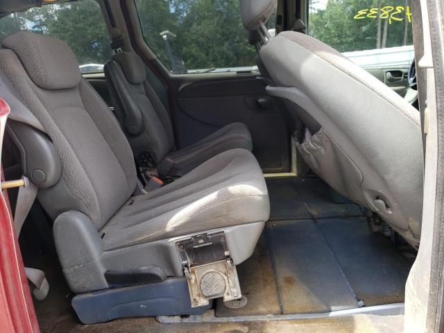 Photo 6 from auction – 2006 CHRYSLER TOWN & COU with VIN 2A4GP54L26R882292