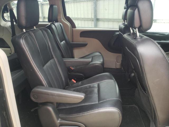 Photo 6 from auction – 2015 CHRYSLER TOWN & COU with VIN 2C4RC1BG2FR561569