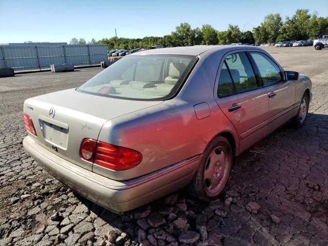 Photo 4 from auction – 1997 MERCEDES-BENZ E 420 with VIN WDBJF72F3VA533277
