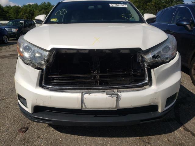 Фото 9 с аукциона – 2016 TOYOTA HIGHLANDER с VIN 5TDBKRFH5GS291705
