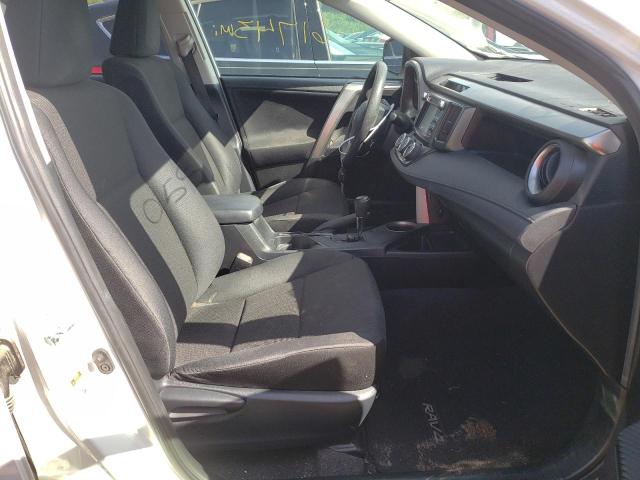 Photo 5 from auction – 2015 TOYOTA RAV4 LE with VIN JTMZFREV3FJ059075