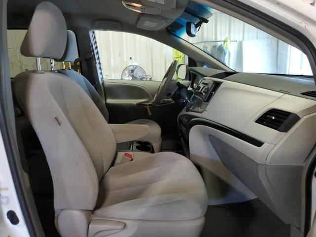 Photo 5 from auction – 2014 TOYOTA SIENNA LE with VIN 5TDKK3DC6ES442794