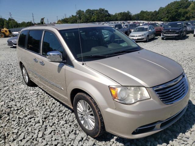 CHRYSLER TOWN & COU 2013 with VIN 2C4RC1CG1DR722733 - Photo from auction