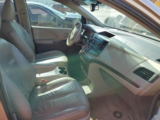 Photo 5 from auction – 2014 TOYOTA SIENNA XLE with VIN 5TDYK3DC6ES503832