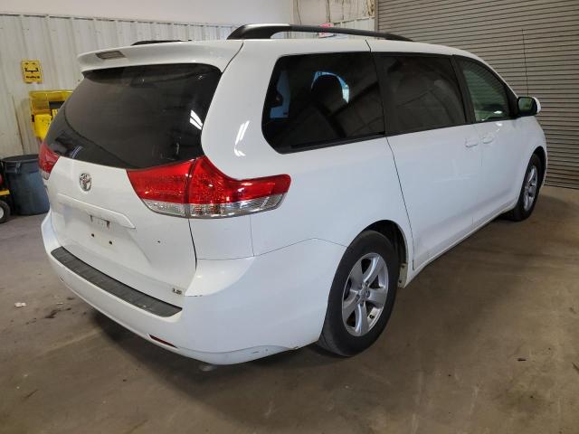 Photo 4 from auction – 2014 TOYOTA SIENNA LE with VIN 5TDKK3DC6ES442794