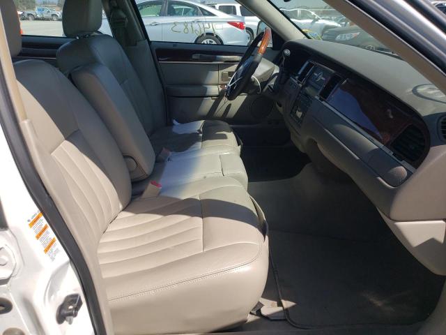 Photo 5 from auction – 2003 LINCOLN TOWN CAR with VIN 1LNHM82W83Y645200