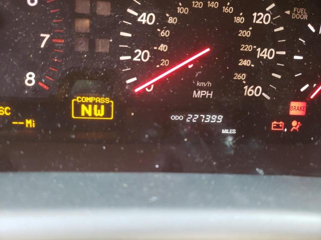 Photo 8 from auction – 2002 LEXUS LS 430 with VIN JTHBN30F320076734