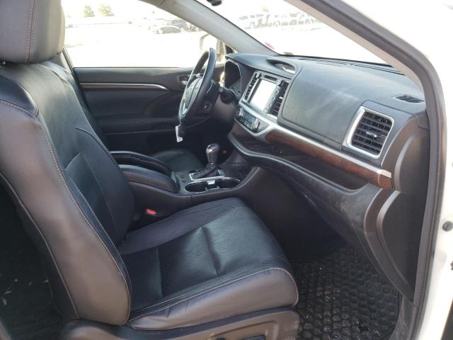Photo 5 from auction – 2015 TOYOTA HIGHLANDER with VIN 5TDDKRFH4FS124775