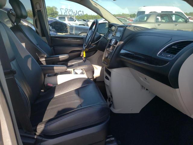 Photo 5 from auction – 2014 CHRYSLER TOWN & COU with VIN 2C4RC1BG4ER272482