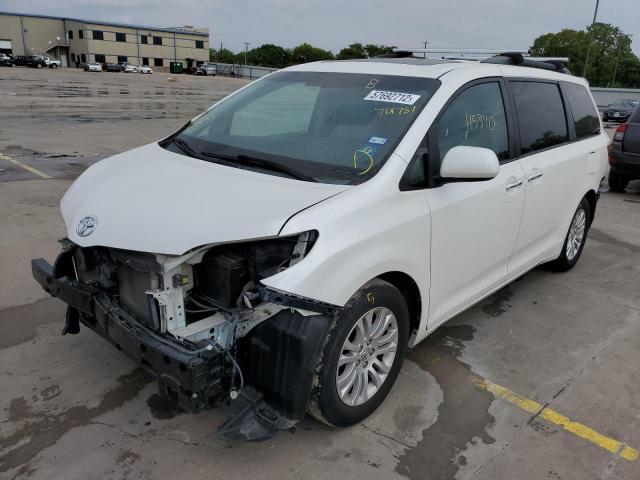 Photo 2 from auction – 2016 TOYOTA SIENNA XLE with VIN 5TDYK3DC4GS701781