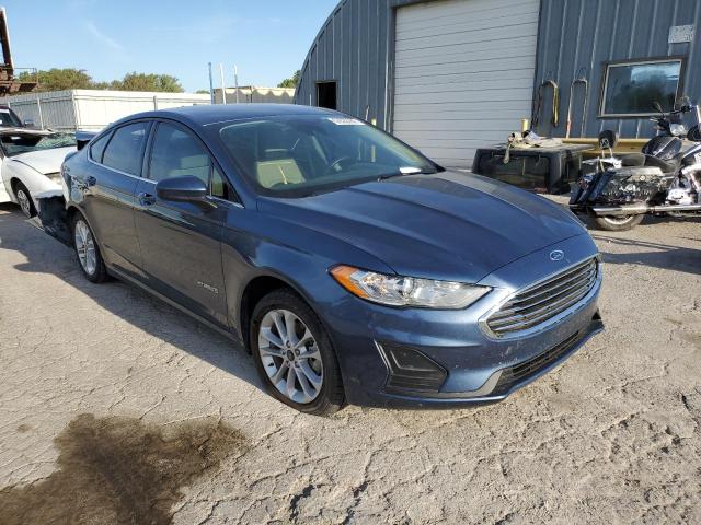 FORD FUSION SE 2019 with VIN 3FA6P0LU8KR100599 - Photo from auction