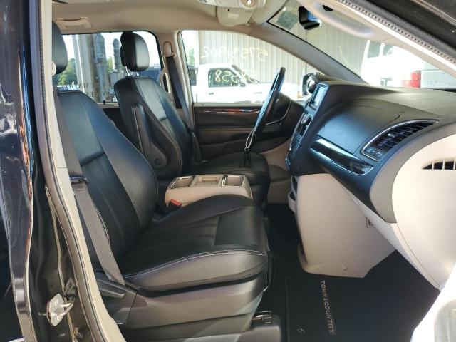 Photo 5 from auction – 2016 CHRYSLER TOWN & COU with VIN 2C4RC1BG5GR166559