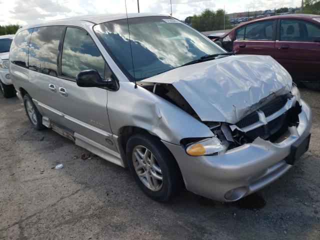 DODGE GRAND CARA 2000 with VIN 1B4GP44G9YB763379 - Photo from auction